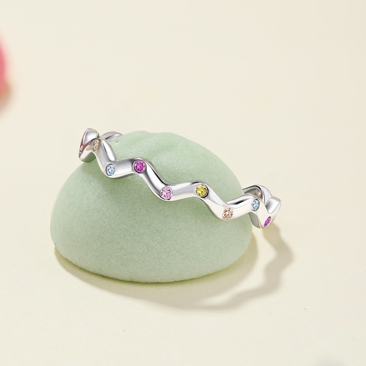 [Violet JW]Ornate Vibrant Round Cut Daily Ring