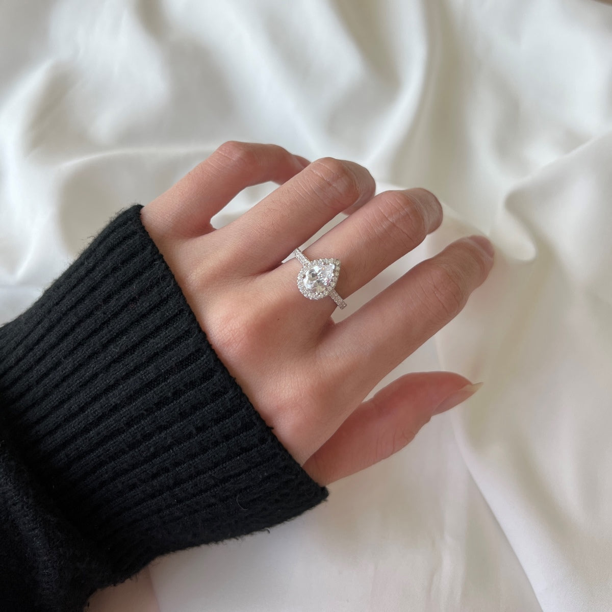 [Violet JW]1.0 Carat Luxurious Resplendent Water Drop Shape Wedding Ring