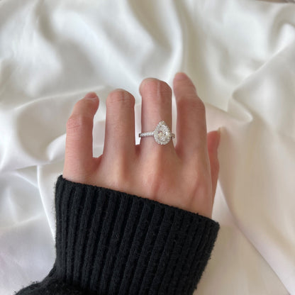 [Violet JW]1.0 Carat Luxurious Resplendent Water Drop Shape Wedding Ring