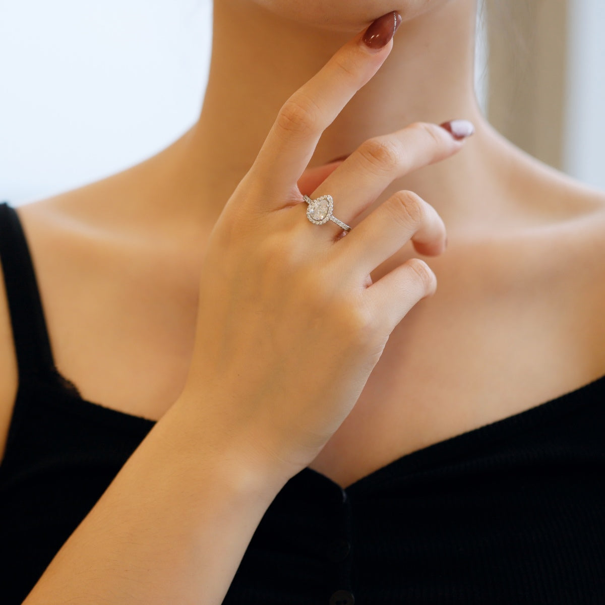 [Violet JW]1.0 Carat Luxurious Resplendent Water Drop Shape Wedding Ring