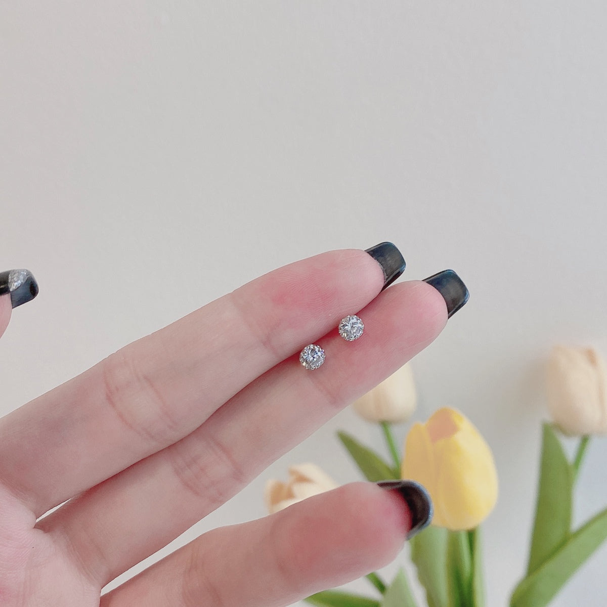 [Violet JW]Sparkling Colorful Round Shape Earrings