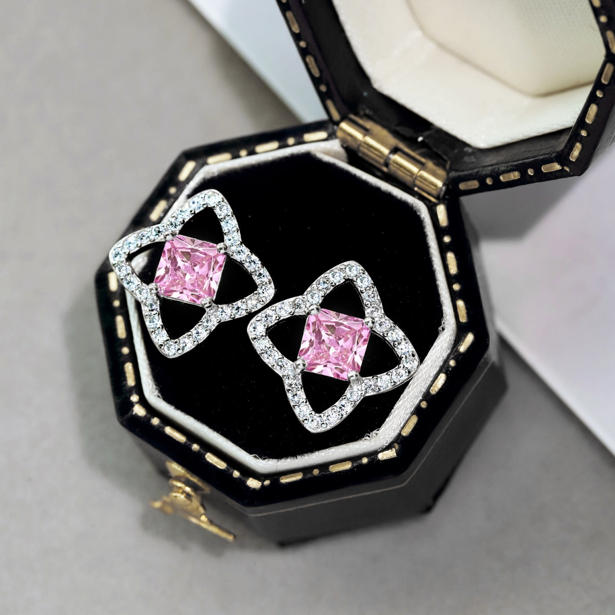 [Violet JW]Elegant Star Shape Princess Cut Daily Earrings
