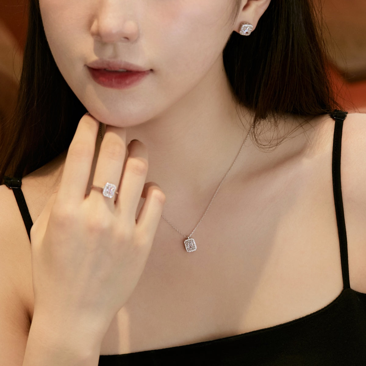 [Violet JW]1.0 Carat Luxurious Dainty Emerald Cut Daily Earrings