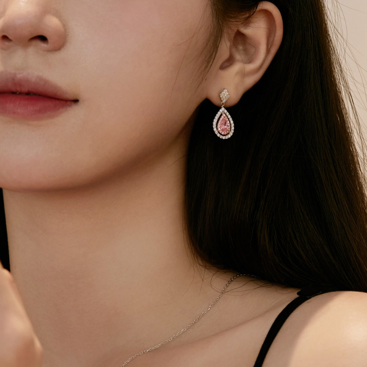 [Violet JW]Ornate Delicate Water Drop Shape Banquet Earrings