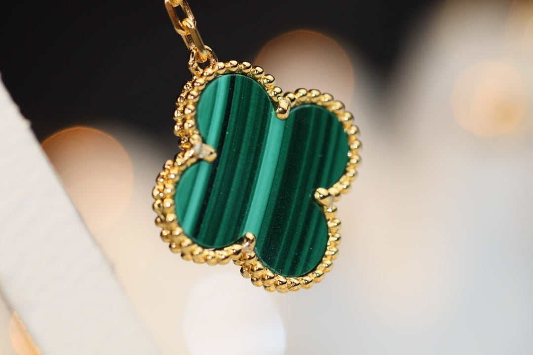 [Everoly JW]CLOVER EARRINGS GOLD MALACHITE DIAMOND 3 MOTIF