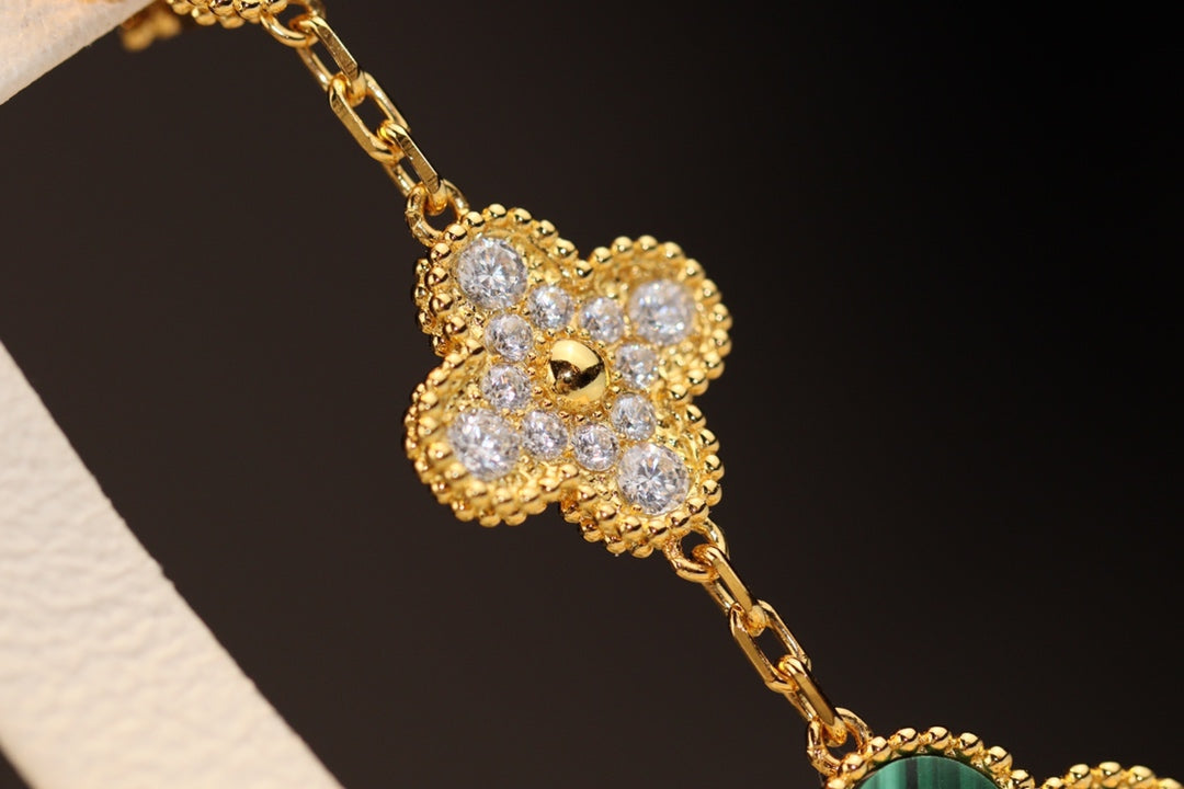 [Everoly JW]CLOVER EARRINGS GOLD MALACHITE DIAMOND 3 MOTIF