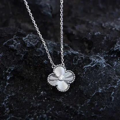 [Everoly JW]CLOVER  15MM DIAMOND LASER NECKLACE SILVER