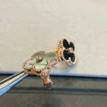 [Everoly JW]CLOVER MEDIUM 1 MOTIFS GRAY MOP  DIAMOND EARRINGS