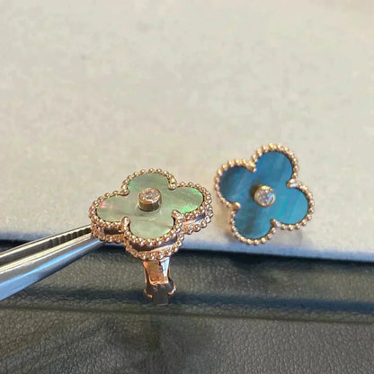 [Everoly JW]CLOVER MEDIUM 1 MOTIFS GRAY MOP  DIAMOND EARRINGS