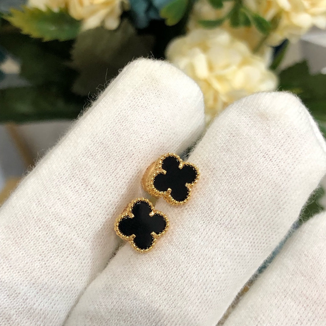 [Everoly JW]CLOVER MINI GOLD EARRINGS