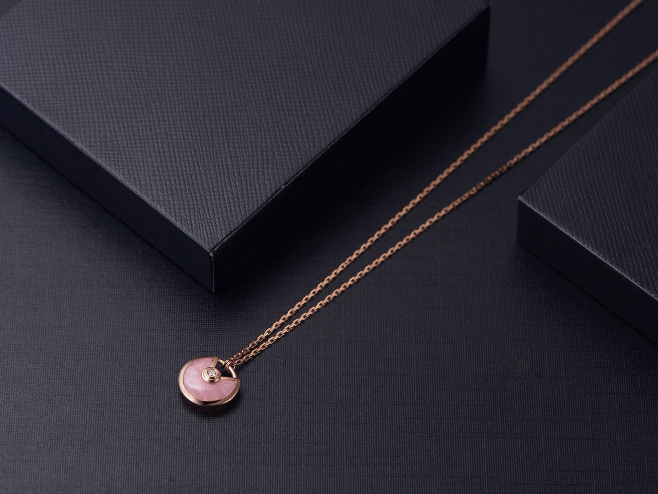 [Everoly JW]AMULETT ROSÉGOLD ROSA MOP HALSKETTE