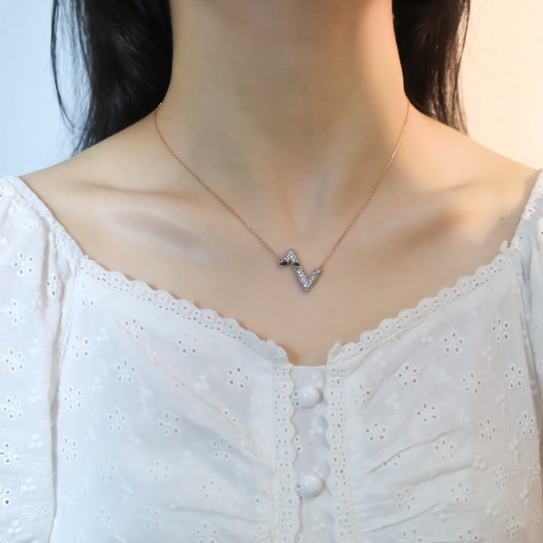 [Everoly JW]VOLT SILVER DIAMOND PEDANT NECKLACE