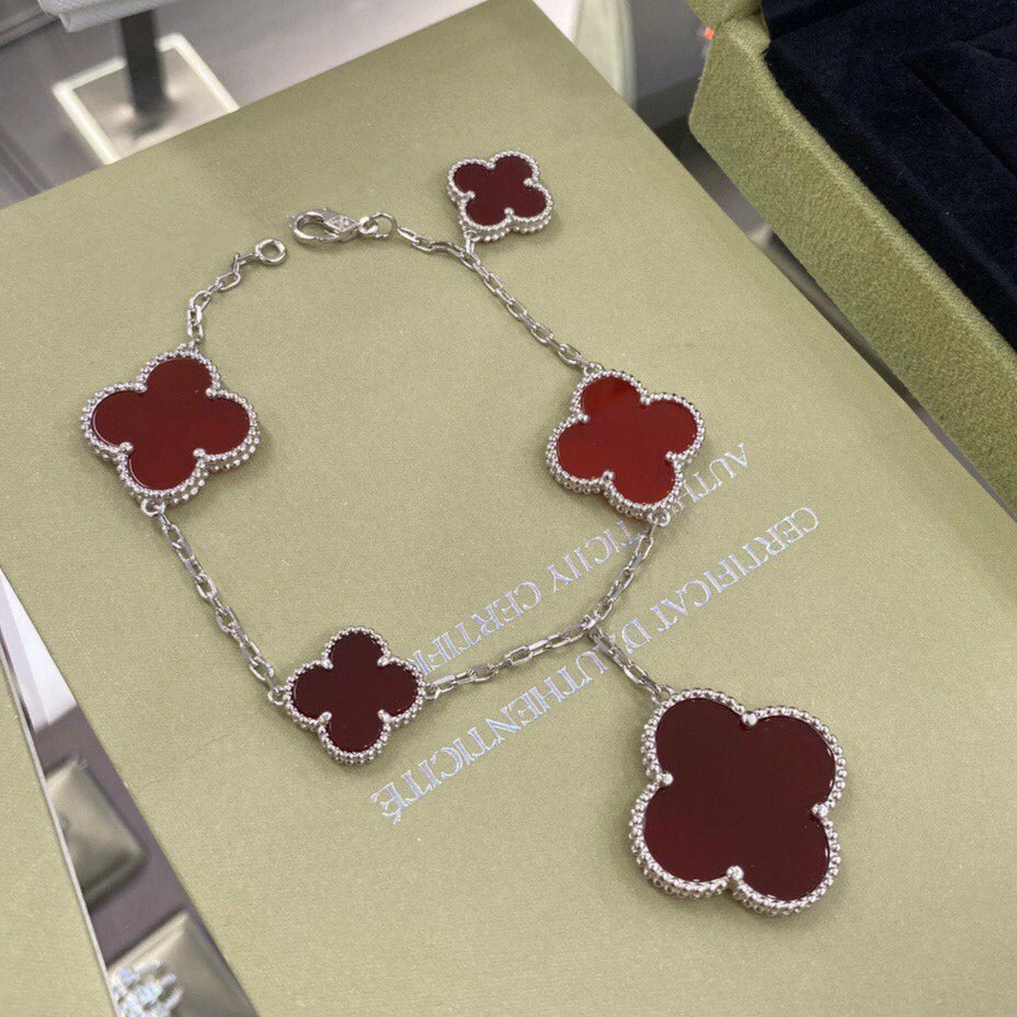 [Everoly JW]CLOVER 5 MOTIFS SIVLER CARNELIAN BRACELET