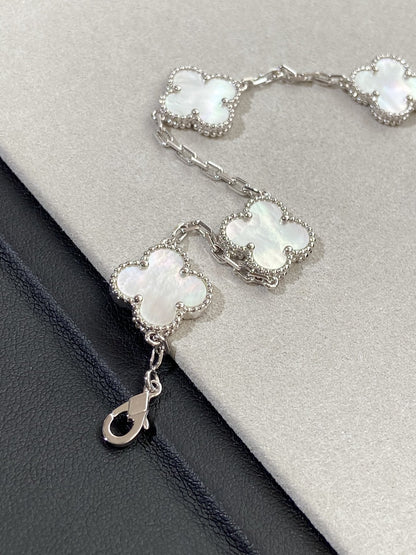 [Everoly JW] CLOVER WHITE PEARL MOP 5 MOTIF BRACELET COLLECTION