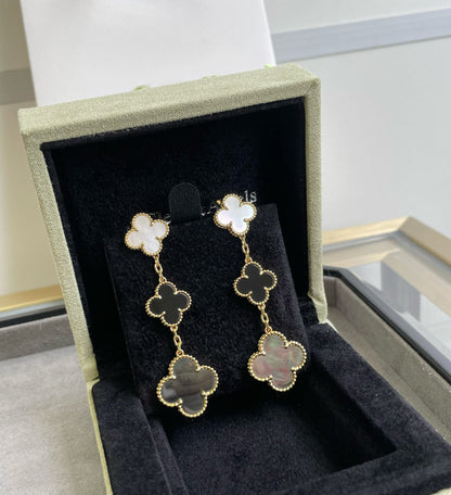[Everoly JW]CLOVER 3 MOTIF MOP ONYX DARK MOP PINK GOLD EARRINGS