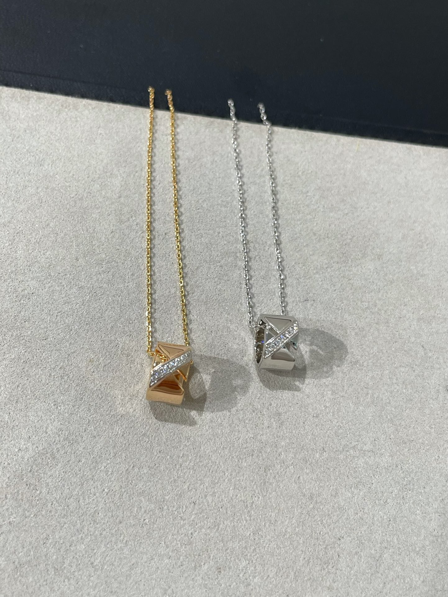 [Everoly JW]LIENS EVIDENCE DIAMOND NECKLACE