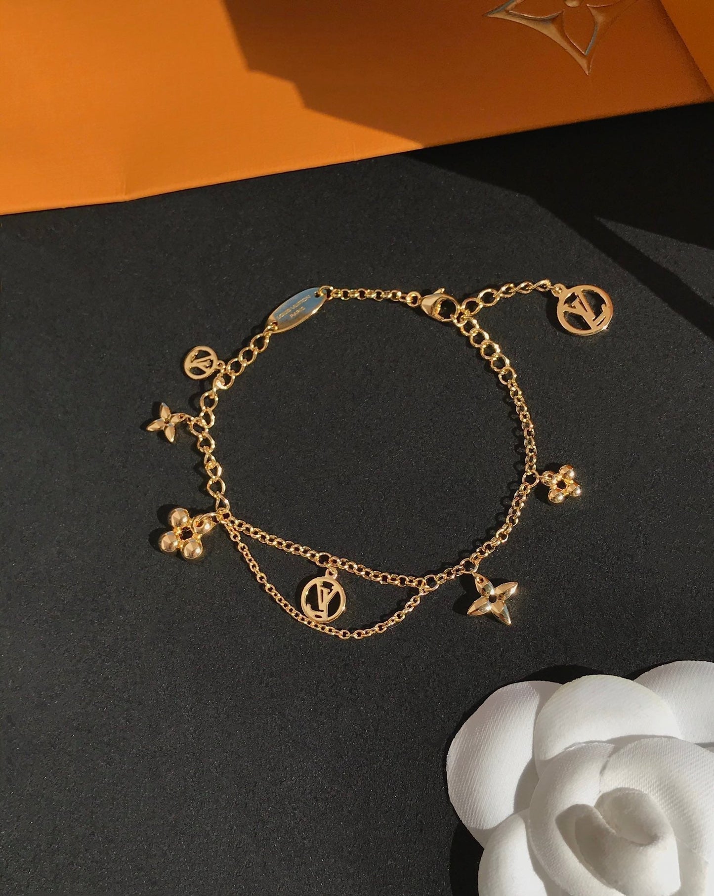 [Everoly JW]BLOOMING PINK GOLD MOP BRACELET