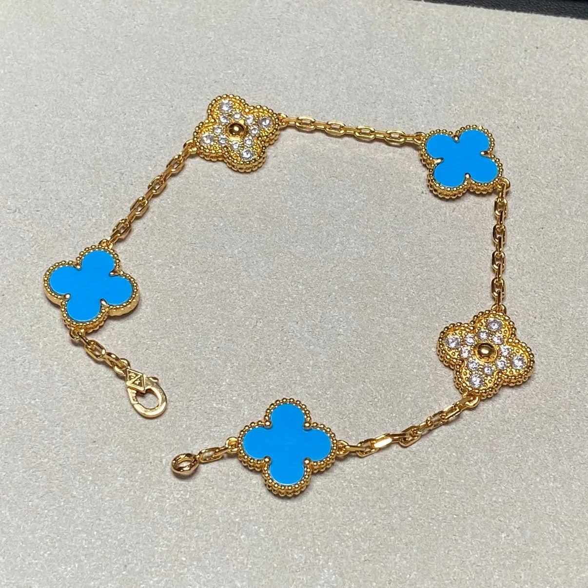 [Everoly JW]  CLOVER 5 MOTIF BLUE AGATE BRACELET COLLECTION