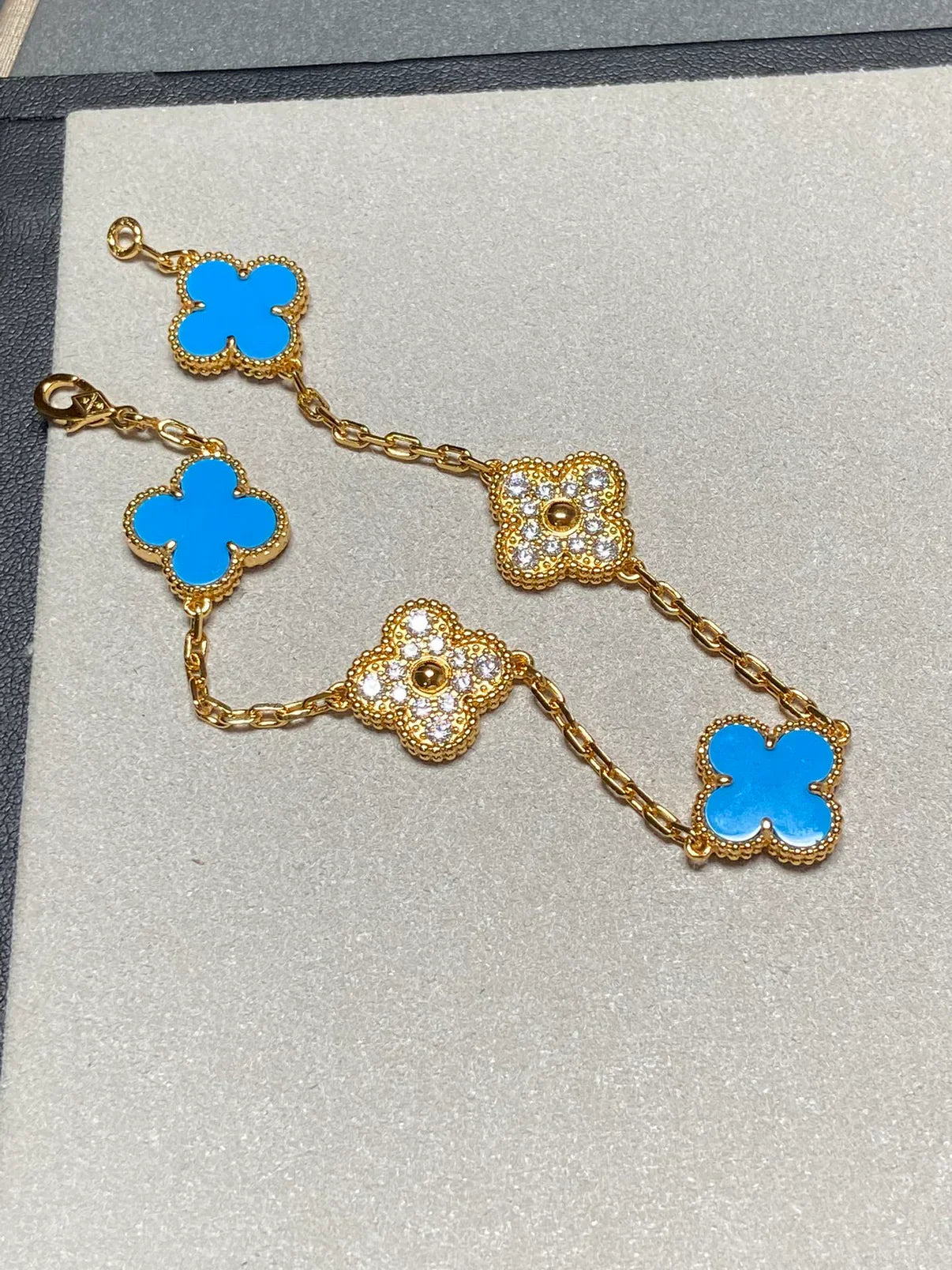 [Everoly JW]  CLOVER 5 MOTIF BLUE AGATE BRACELET COLLECTION