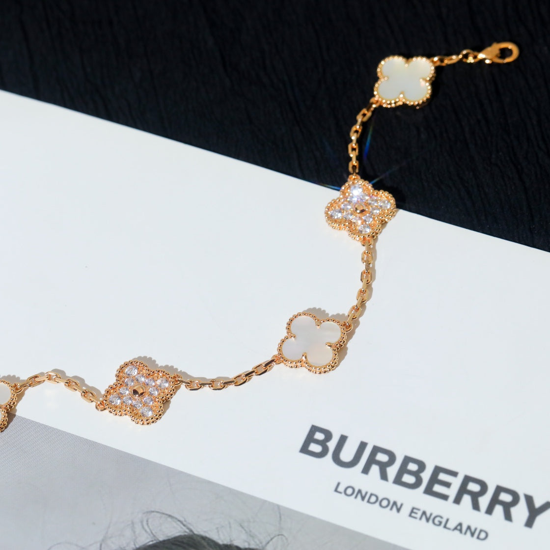 [Violet JW]CLOVER BRACELET 5 MOTIF WHITE MOP DIAMOND