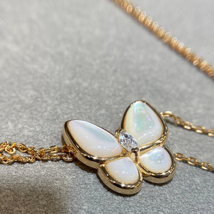 [Everoly JW]BUTTERFLY MOP DIAMOND NECKLACE