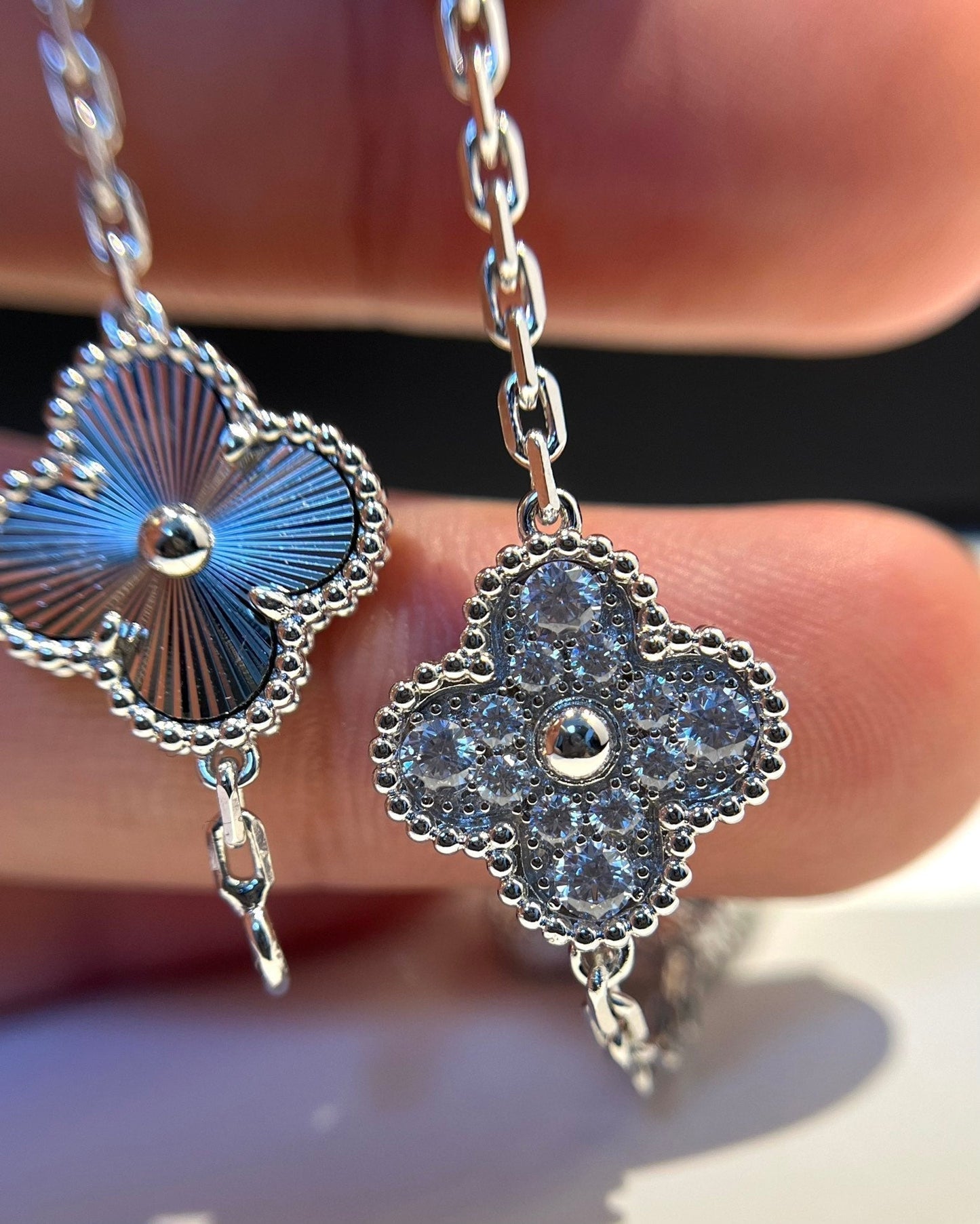 [Everoly JW]  CLOVER 5 MOTIF LASER BRACELET COLLECTION