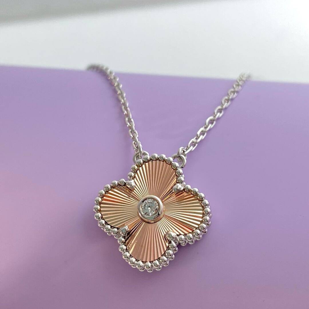 [Everoly JW]CLOVER 15MM DIAMANT-LASER-HALSKETTE - WEIHNACHTEN 2024 SONDEREDITION