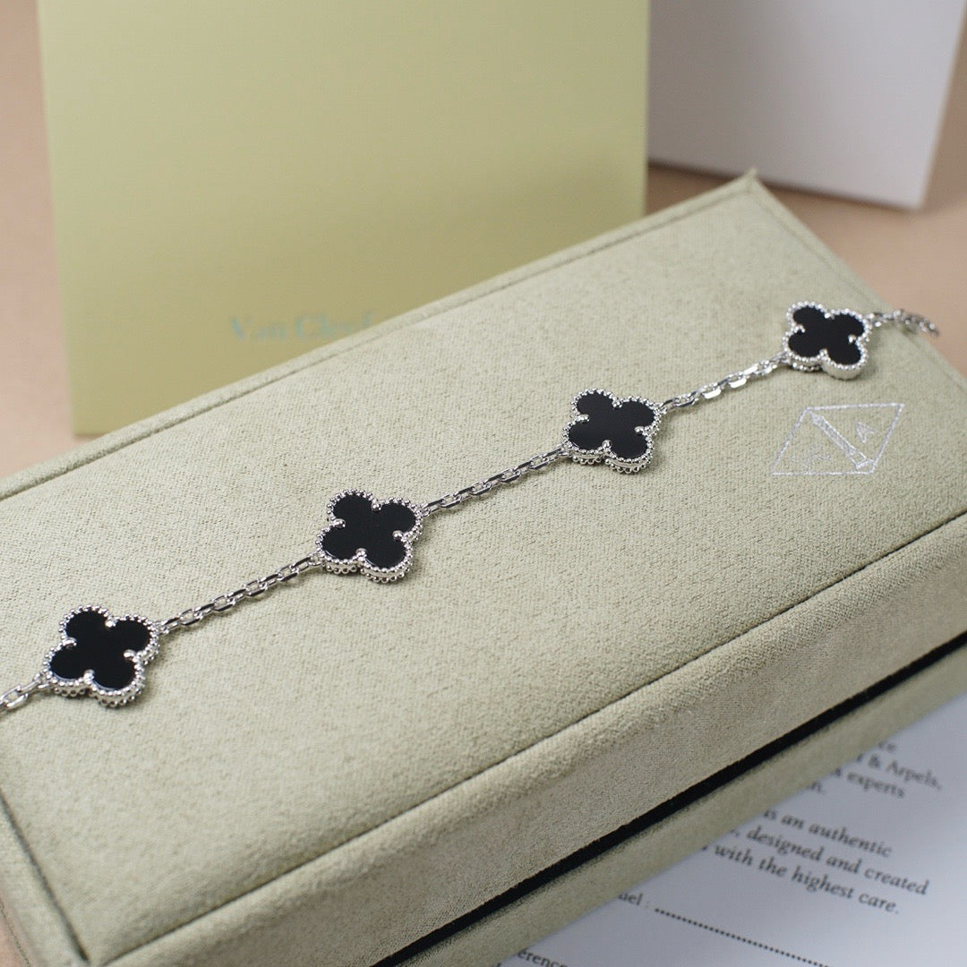 [Violet JW]CLOVER 5 MOTIF ONYXS  BRACELET SILVER