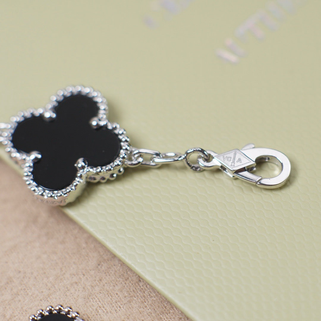 [Violet JW]CLOVER 5 MOTIF ONYXS  BRACELET SILVER