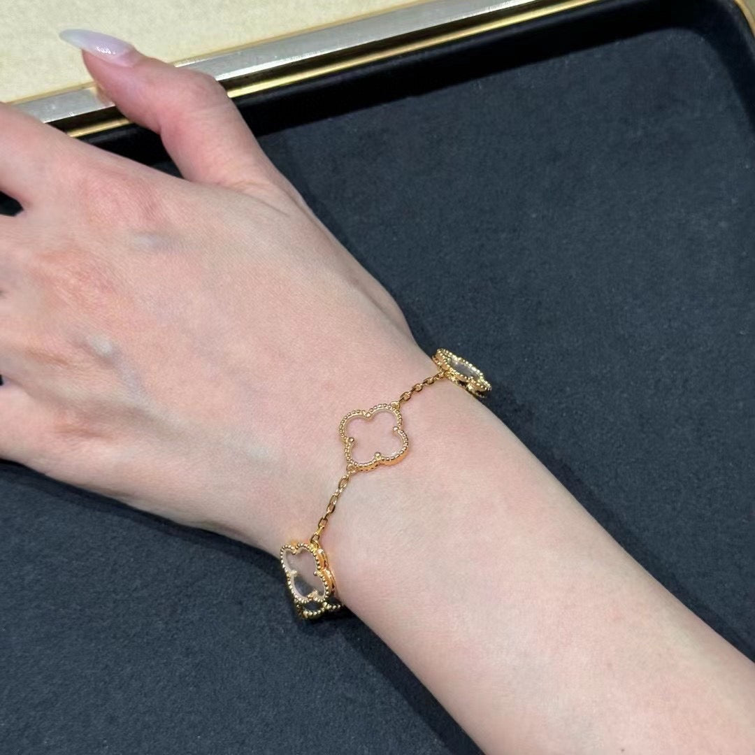 [Everoly JW] CLOVER 5 MOTIF ROCK CRYSTAL BRACELET
