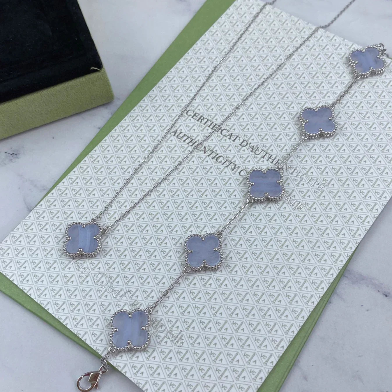 [Everoly JW]  CLOVER 5 MOTIF PURPLE CHALCEDONY BRACELET COLLECTION