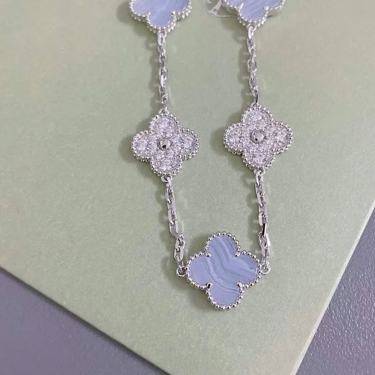 [Everoly JW]  CLOVER 5 MOTIF PURPLE CHALCEDONY BRACELET COLLECTION