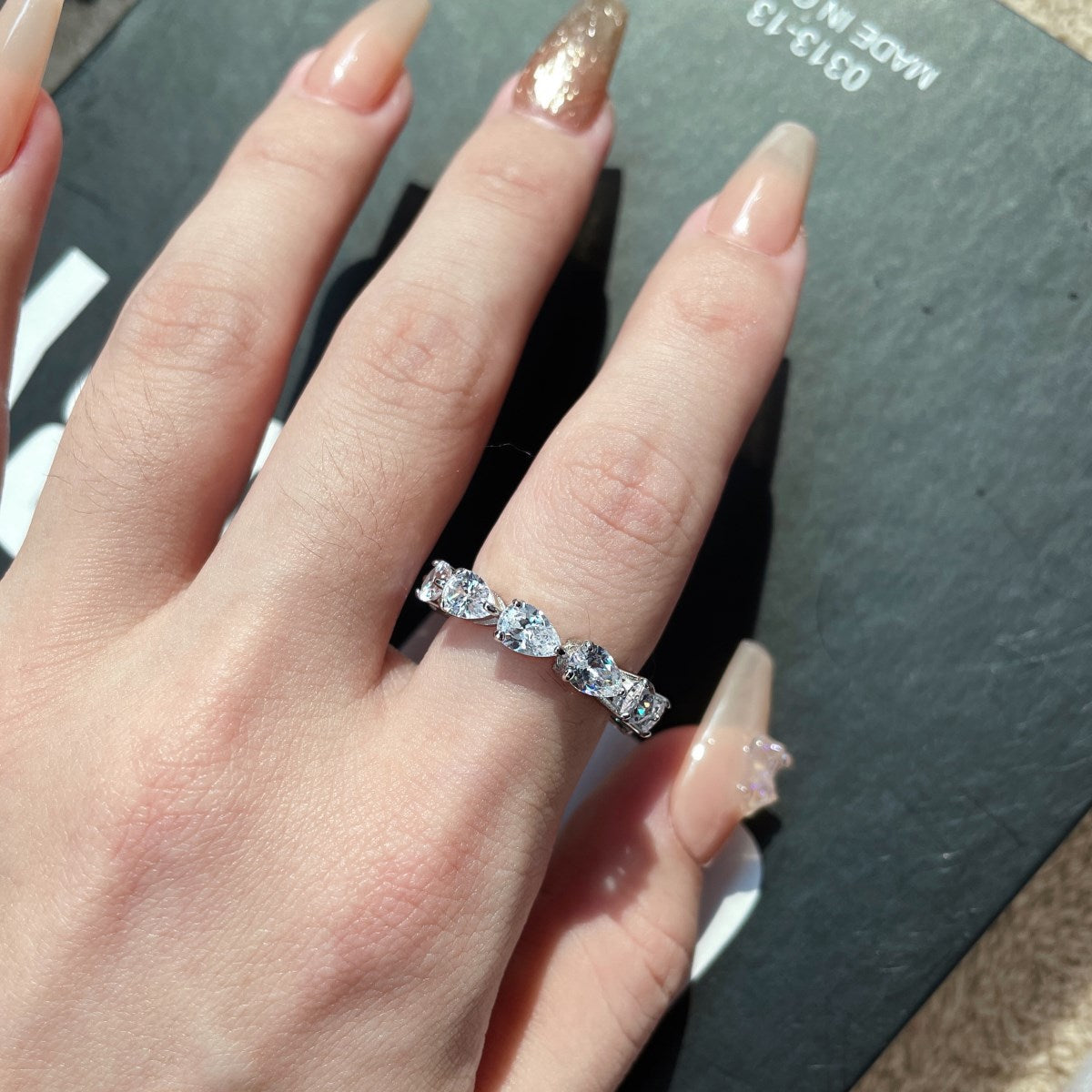 [Violet JW]Exquisite Pear Cut Tennis Ring