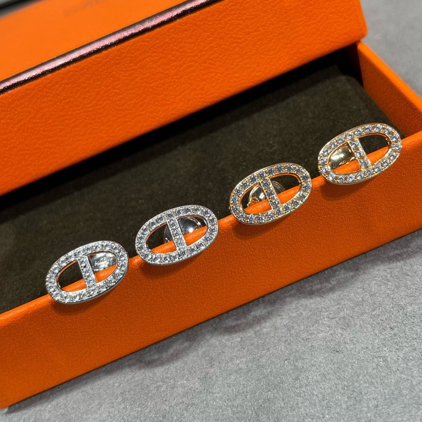 [Everoly JW]HM FULL DIAMOND PIG NOSE STUD EARRINGS