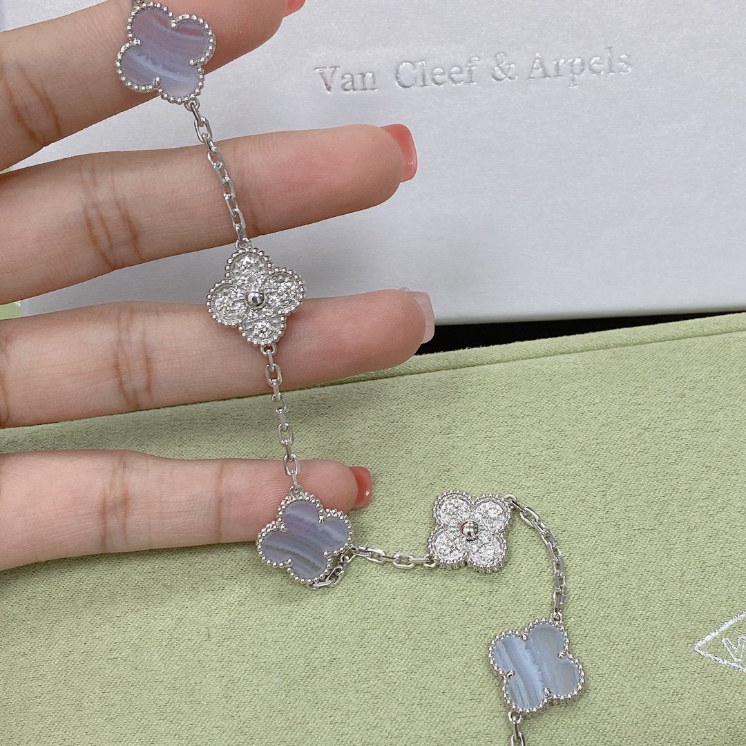 [Everoly JW]  CLOVER 5 MOTIF PURPLE CHALCEDONY BRACELET COLLECTION